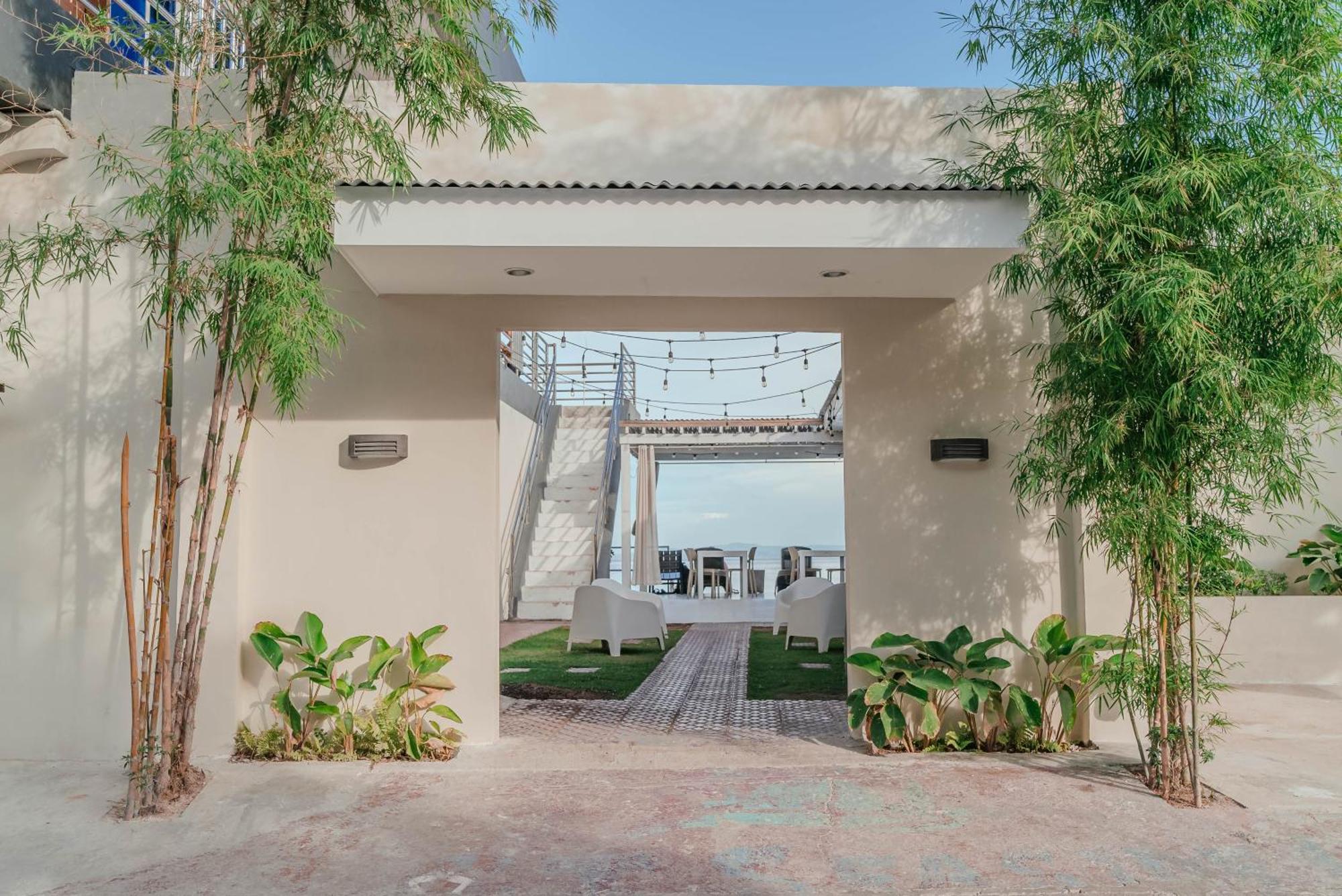 Gt Seaside Inn Oslob Exterior photo