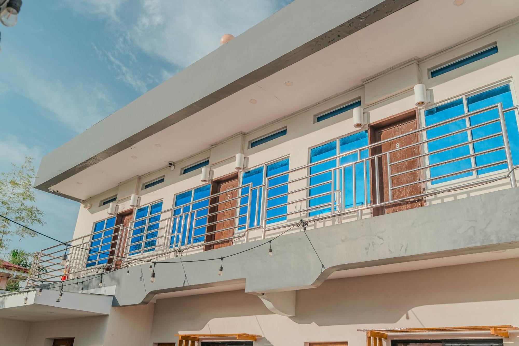 Gt Seaside Inn Oslob Exterior photo